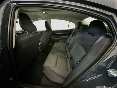 Used 2025 Toyota Camry LE image 29