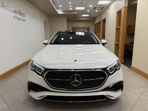 Used 2025 Mercedes-Benz E 350 Sedan image 2