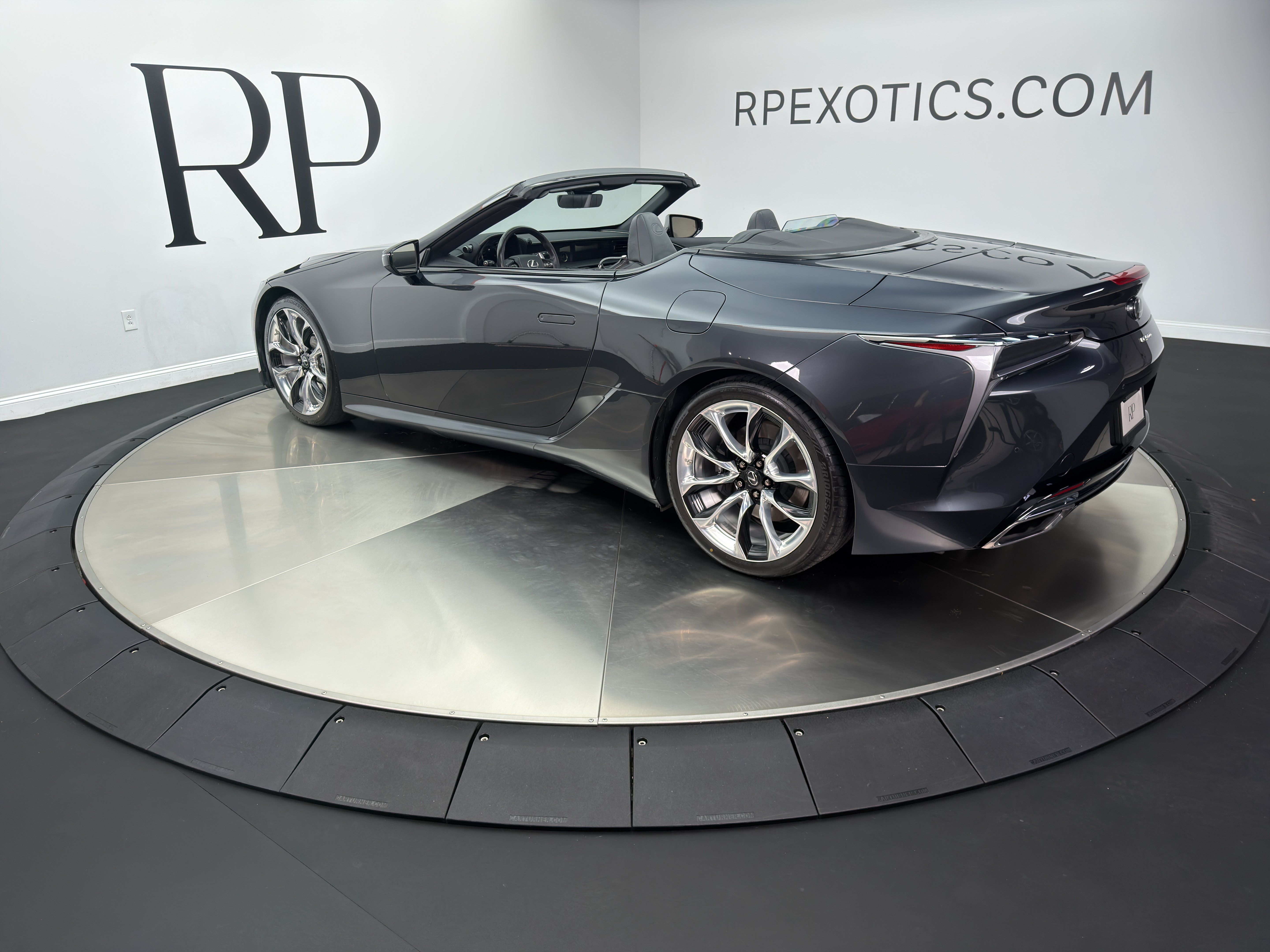 Used 2022 Lexus LC 500 Convertible w/ Touring Package RWD image 4