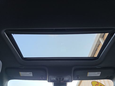 Used 2025 GMC Sierra 1500 AT4 w/ AT4 Premium Package image 12