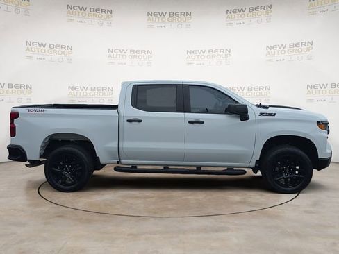 Used 2024 Chevrolet Silverado 1500 Custom Trail Boss w/ Turbomax Blackout Package AWD/4WD image 6
