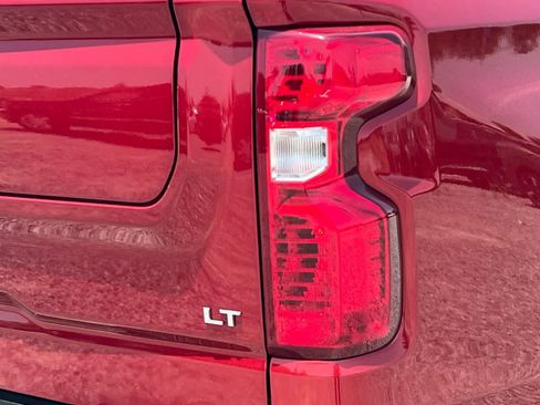 Used 2024 Chevrolet Silverado 1500 LT w/ Z71 Off-Road Package AWD/4WD image 17