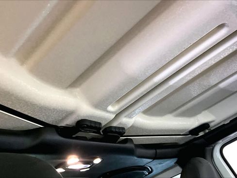 Used 2020 Jeep Wrangler Sport AWD/4WD image 13