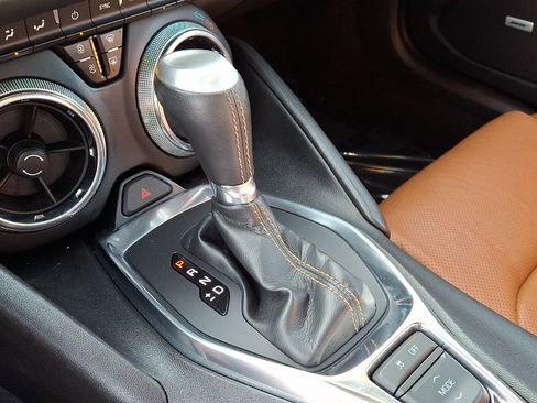 Used 2019 Chevrolet Camaro LT RWD image 18