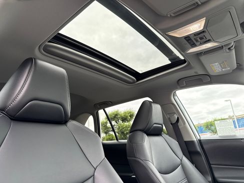 Certified 2025 Toyota RAV4 XLE Premium AWD/4WD image 15