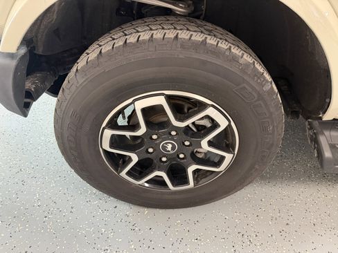 Used 2025 Ford Bronco Outer Banks AWD/4WD image 28