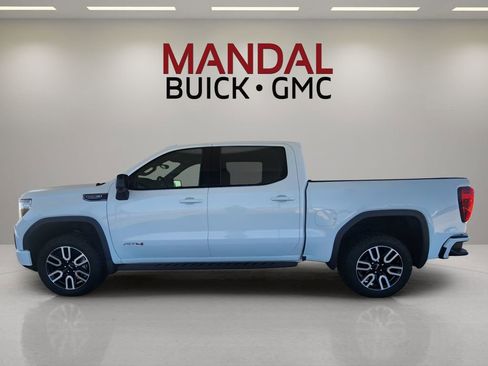 Used 2022 GMC Sierra 1500 AT4 w/ AT4 Premium Package image 9