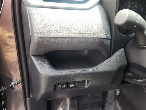 Certified 2025 Toyota RAV4 LE AWD/4WD image 12