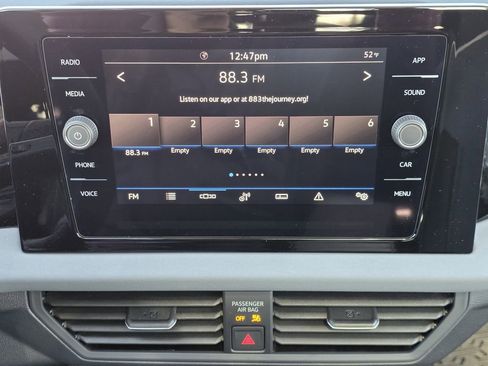 New 2026 Volkswagen Jetta SE FWD image 12