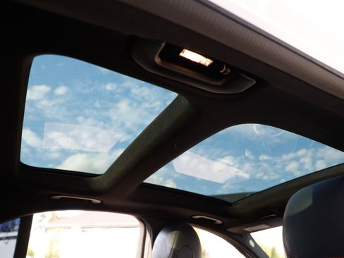 Used 2016 Mercedes-Benz C 450 AMG image 28