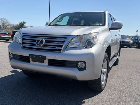 Used 2010 Lexus GX 460 image 2