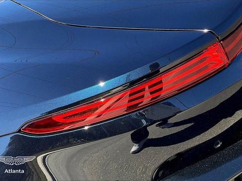 Used 2021 Aston Martin V8 Vantage Roadster image 23