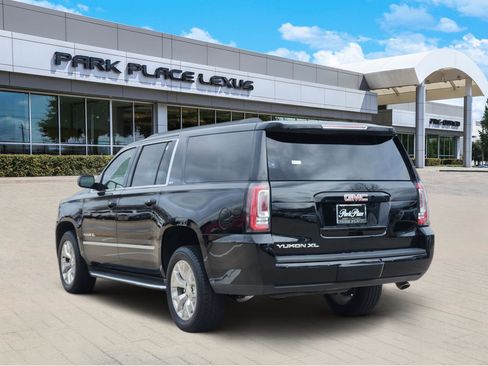 Used 2018 GMC Yukon XL SLT w/ Premium Edition image 4