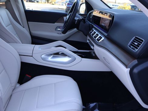 Certified 2025 Mercedes-Benz GLE 350 GLE 350W4 w/ 3rd Row Seat Package image 29