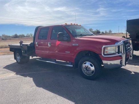 Used 2006 Ford F350 Lariat image 2