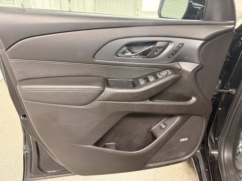 Used 2019 Chevrolet Traverse Premier w/ Redline Edition AWD/4WD image 29