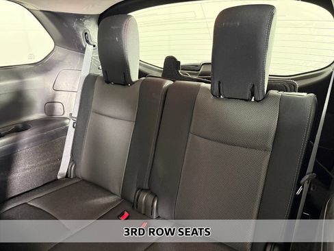 Used 2019 Nissan Pathfinder SV AWD/4WD image 6
