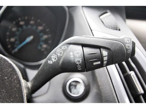 Used 2014 Ford Focus Titanium w/ Cargo Management Package FWD image 17