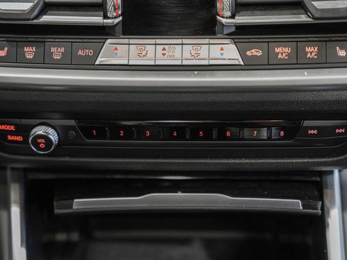 Used 2019 BMW 330i Sedan w/ Driving Assistance Package image 26