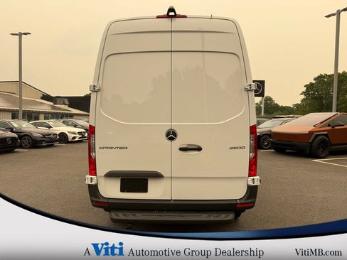 Used 2026 Mercedes-Benz Sprinter 2500 image 7