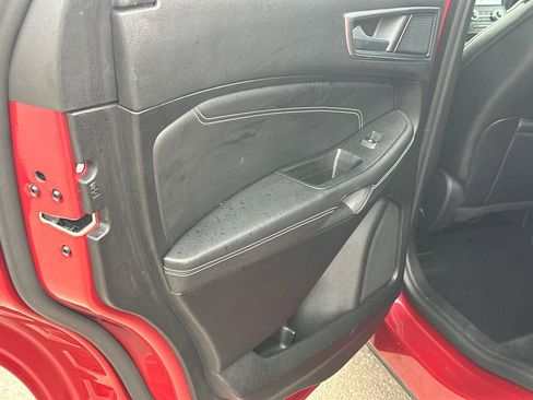 Used 2024 Ford Edge Titanium image 21