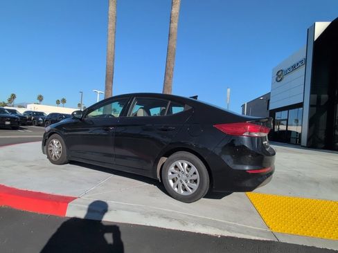 Used 2017 Hyundai Elantra SE FWD image 12