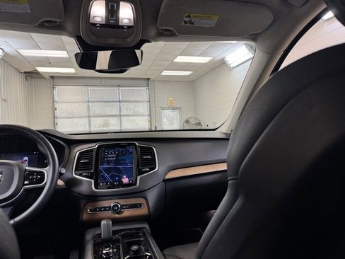 Used 2024 Volvo XC90 B5 Plus image 25