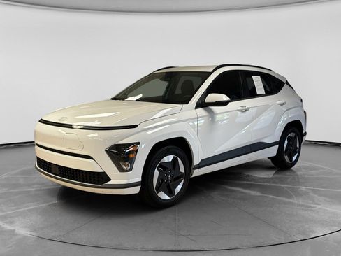 Used 2024 Hyundai Kona SEL FWD image 1