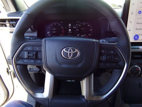 Used 2024 Toyota Tacoma TRD Sport AWD/4WD image 43