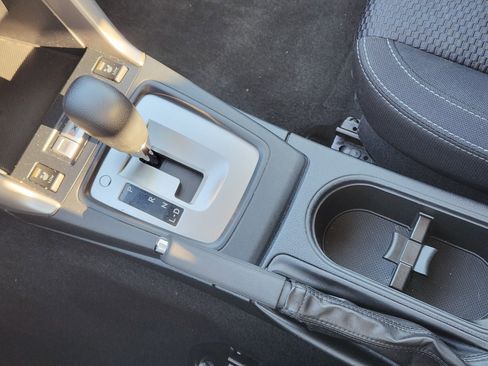 Used 2017 Subaru Forester 2.5i Premium w/ All-Weather Package image 21