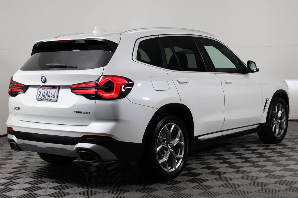 Certified 2024 BMW X3 sDrive30i w/ Convenience Package RWD image 4