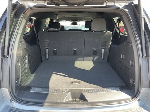 Used 2025 Chevrolet Suburban Z71 AWD/4WD image 24