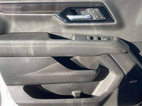 New 2026 GMC Yukon Elevation image 21