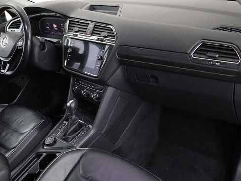 Used 2019 Volkswagen Tiguan SEL Premium image 21