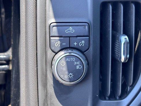 Used 2022 Chevrolet Silverado 1500 Custom RWD image 19