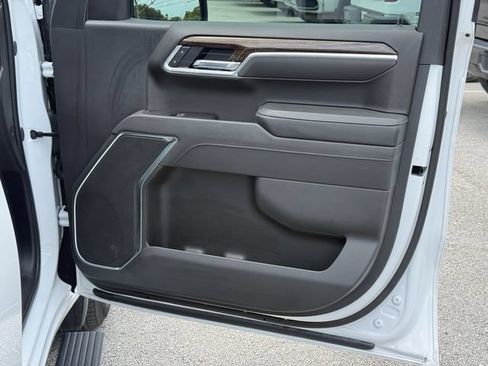 Used 2025 GMC Sierra 1500 SLE RWD image 35