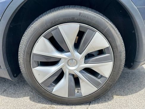 Used 2023 Tesla Model Y Long Range AWD/4WD image 13
