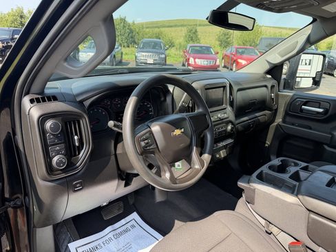 Used 2020 Chevrolet Silverado 2500 Custom w/ Custom Convenience Package AWD/4WD image 13