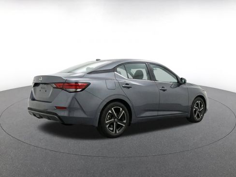 Used 2025 Nissan Sentra SV FWD image 9