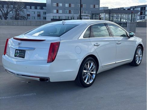 Used 2013 Cadillac XTS Premium image 8