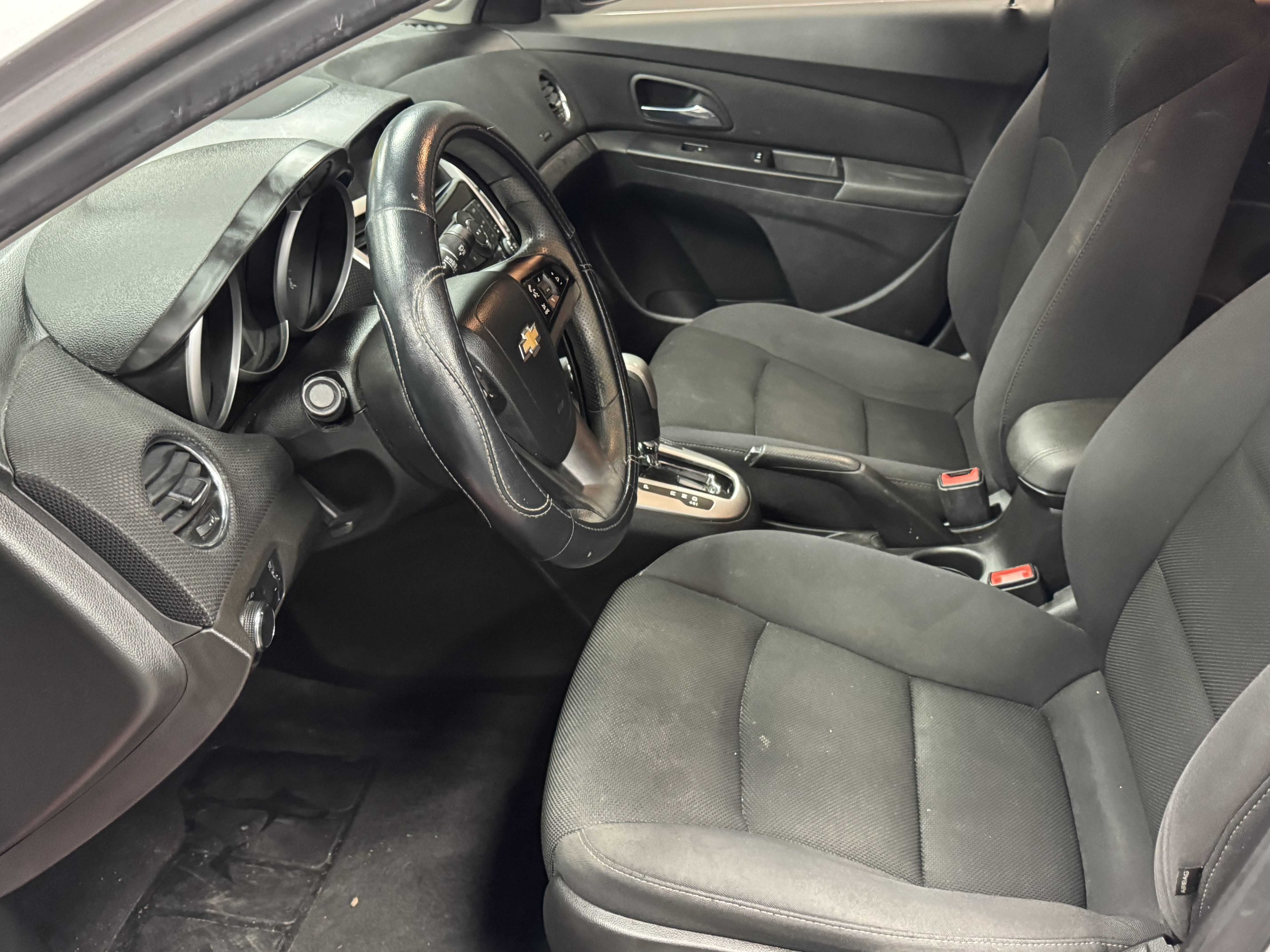 Used 2015 Chevrolet Cruze LT FWD image 9