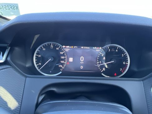 Used 2022 Land Rover Range Rover Velar S image 17