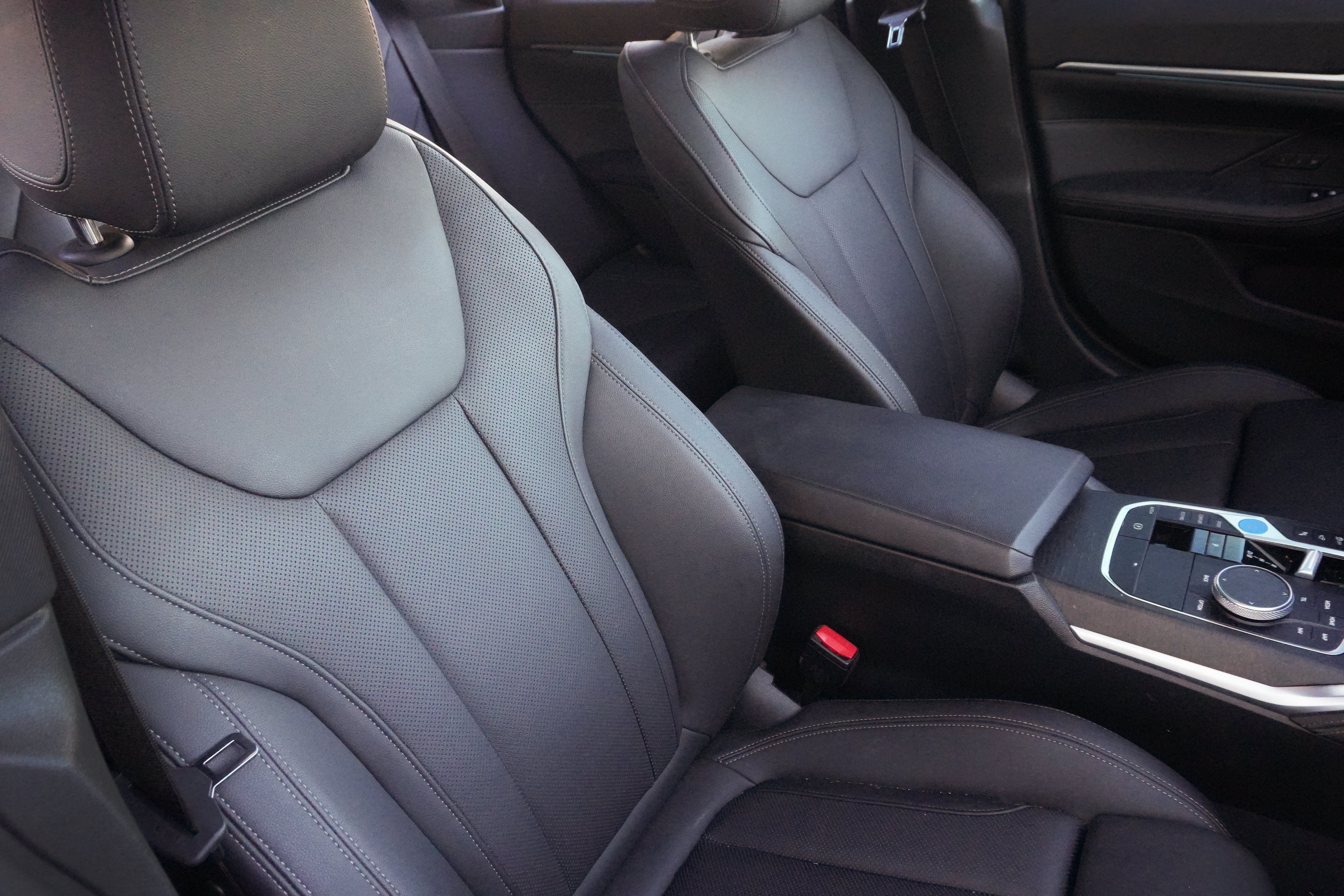 Certified 2024 BMW i4 eDrive35 w/ M Sport Package RWD image 13
