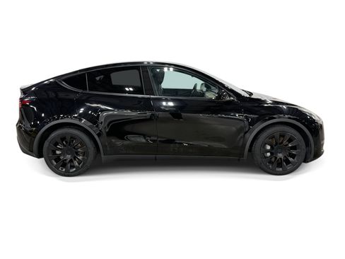 Certified 2021 Tesla Model Y Long Range AWD/4WD image 7