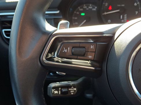 Used 2024 Porsche Macan Base image 21