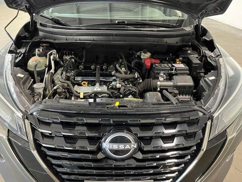 Used 2024 Nissan Kicks SR FWD image 9