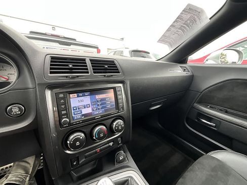 Used 2009 Dodge Challenger SRT8 w/ SRT Option Group II RWD image 15