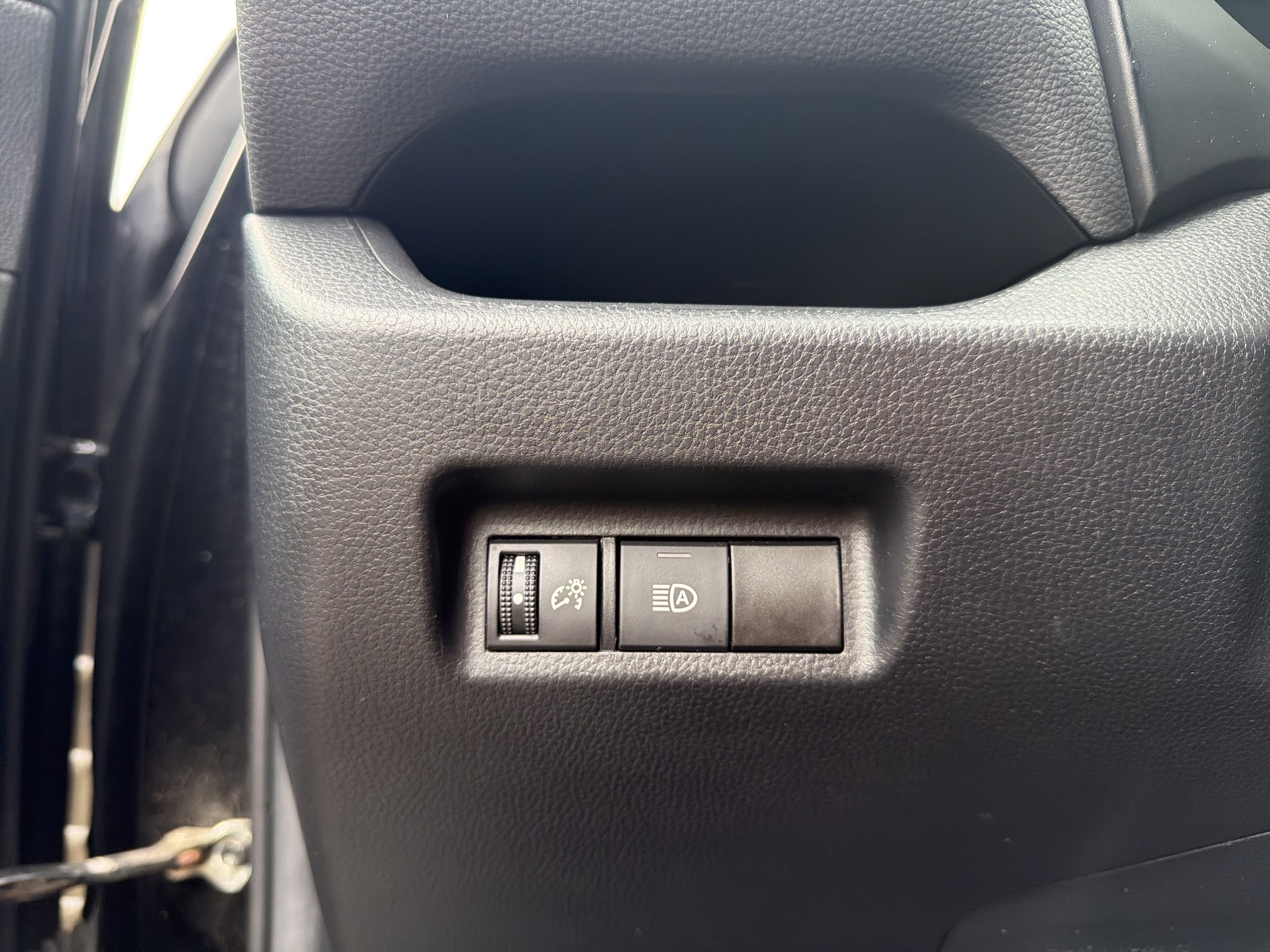 Certified 2021 Toyota RAV4 LE AWD/4WD image 15