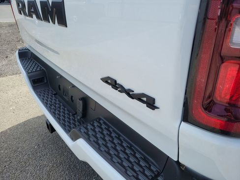 Used 2026 RAM 1500 Express AWD/4WD image 9