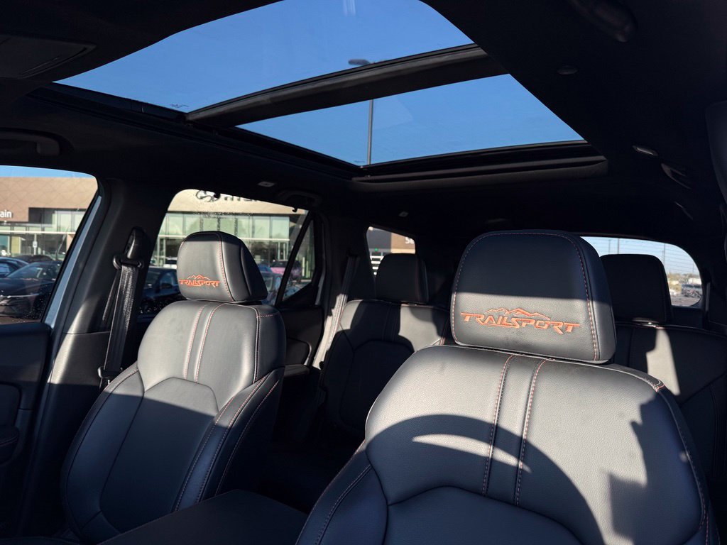 Used 2025 Honda Pilot TrailSport image 23